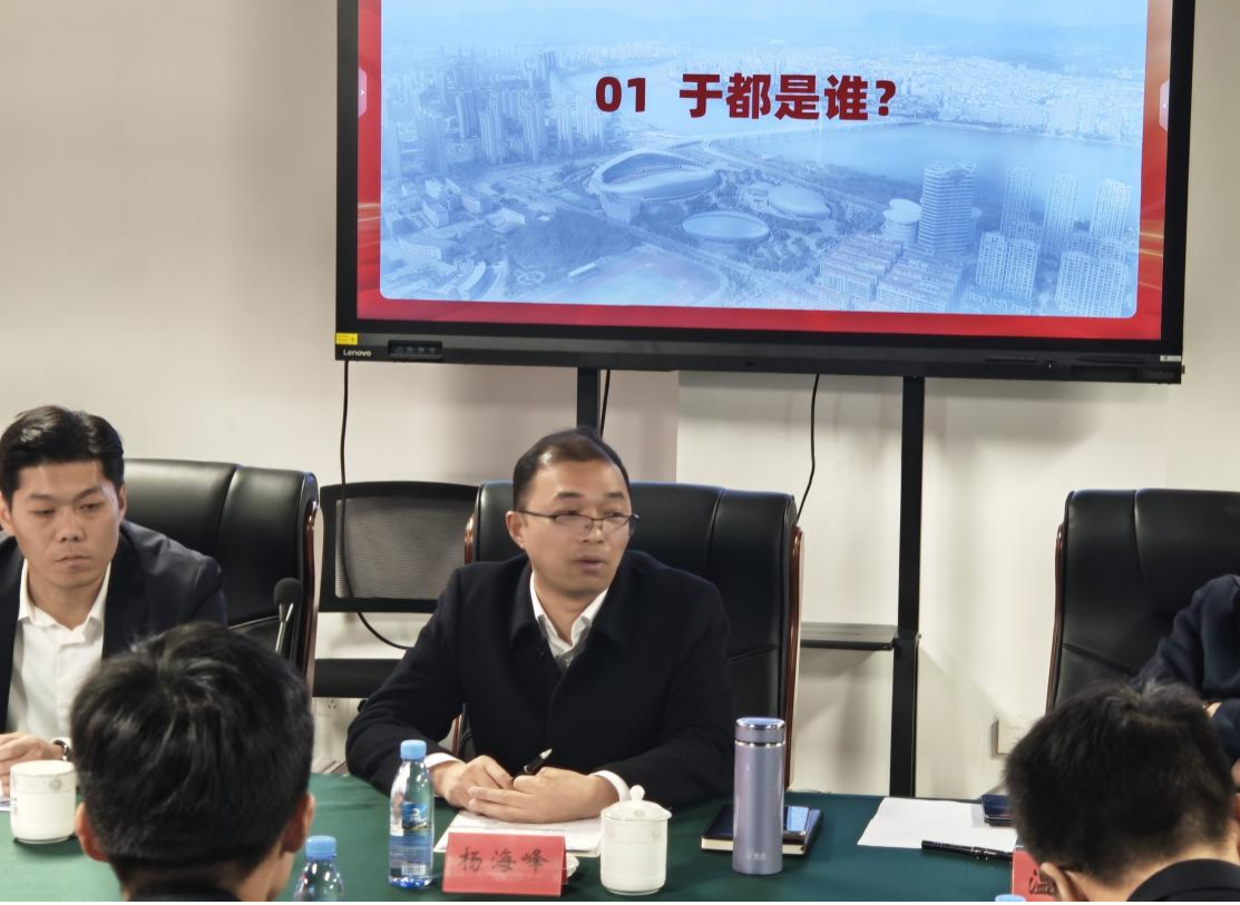 艾图(浙江)智能缝制科技有限公司来访beat365vip官网|深化政校企合作 共促产教融合(图4) 艾图(浙江)智能缝制科技有限公司来访beat365vip官网|深化政校企合作 共促产教融合(图4)